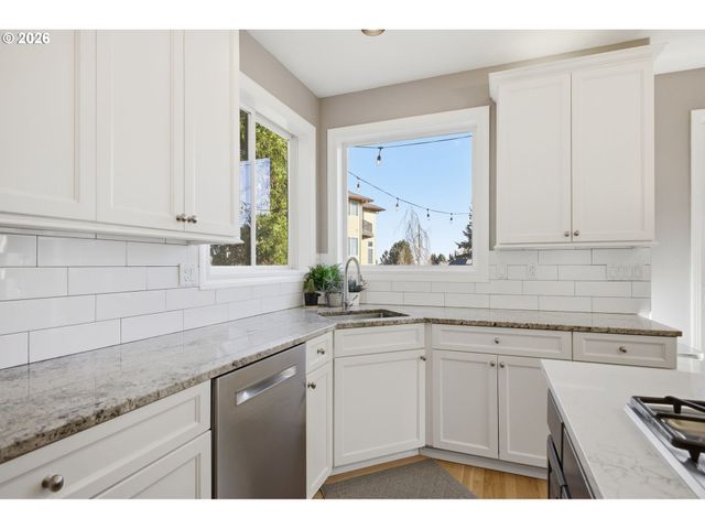 21305 MILES Dr, West Linn, OR 97068