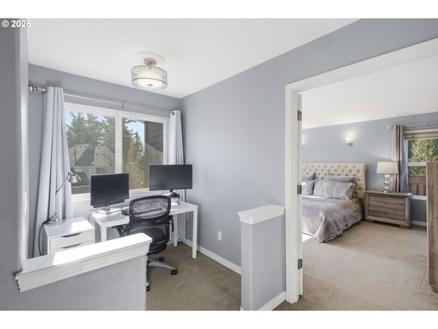 21305 MILES Dr, West Linn, OR 97068