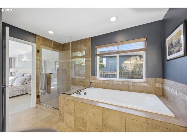 21305 MILES Dr, West Linn, OR 97068