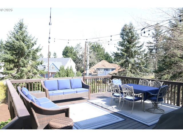 21305 MILES Dr, West Linn, OR 97068