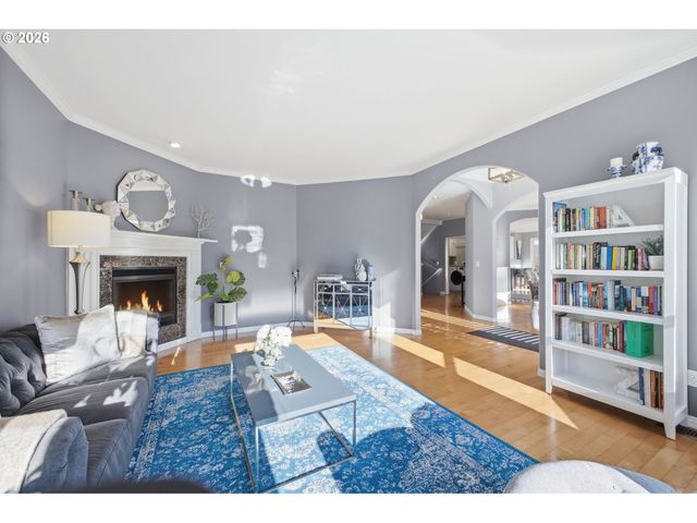 21305 MILES Dr, West Linn, OR 97068