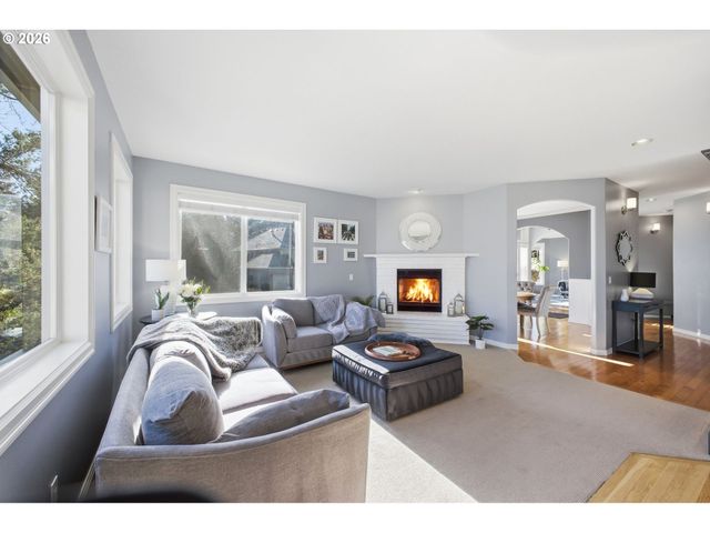 21305 MILES Dr, West Linn, OR 97068