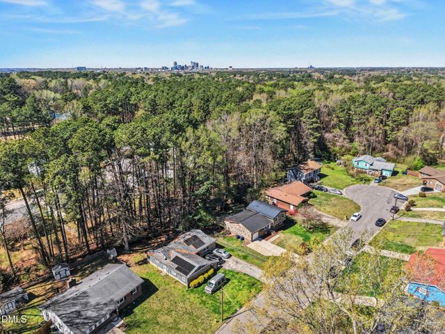 2608 Adcox Place, Raleigh, NC 27610