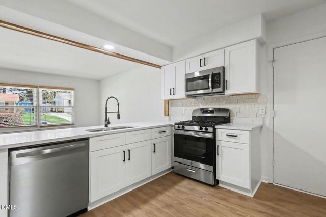 2608 Adcox Place, Raleigh, NC 27610