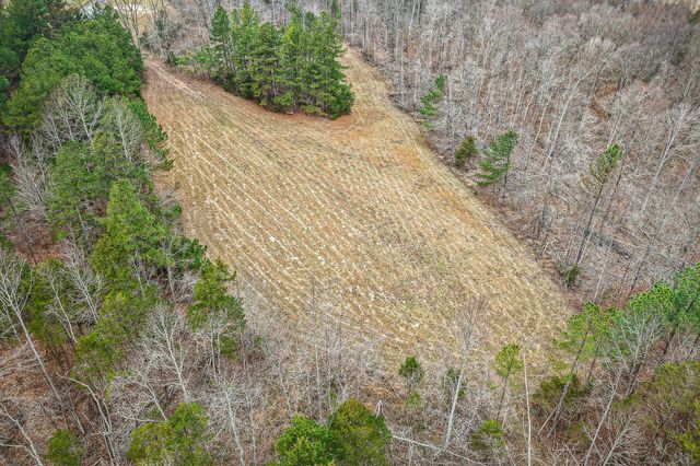 4 Johnson Chapel Rd, Sparta, TN 38583