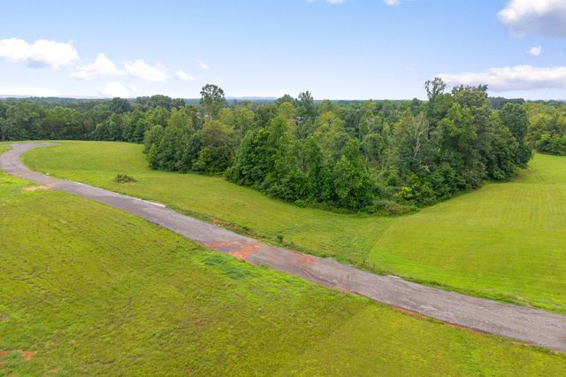 4 Johnson Chapel Rd, Sparta, TN 38583