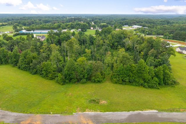 4 Johnson Chapel Rd, Sparta, TN 38583