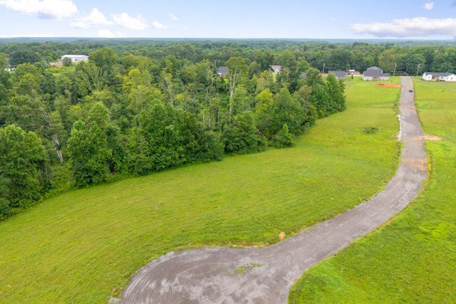 4 Johnson Chapel Rd, Sparta, TN 38583