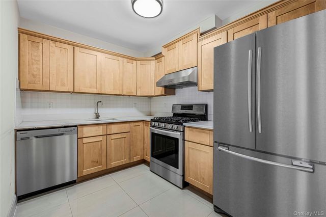 6538 austin st 2A, Rego Park, NY 11374