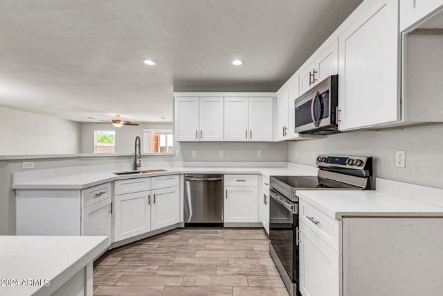 38165 N REYNOSA Drive, San Tan Valley, AZ 85140