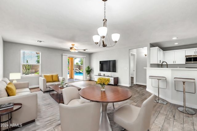 38165 N REYNOSA Drive, San Tan Valley, AZ 85140