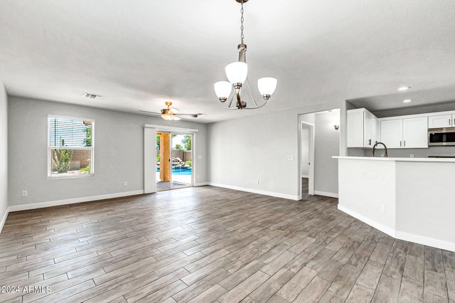 38165 N REYNOSA Drive, San Tan Valley, AZ 85140