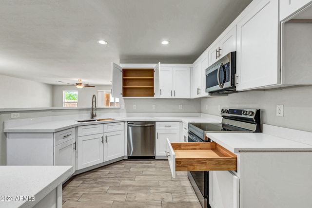 38165 N REYNOSA Drive, San Tan Valley, AZ 85140