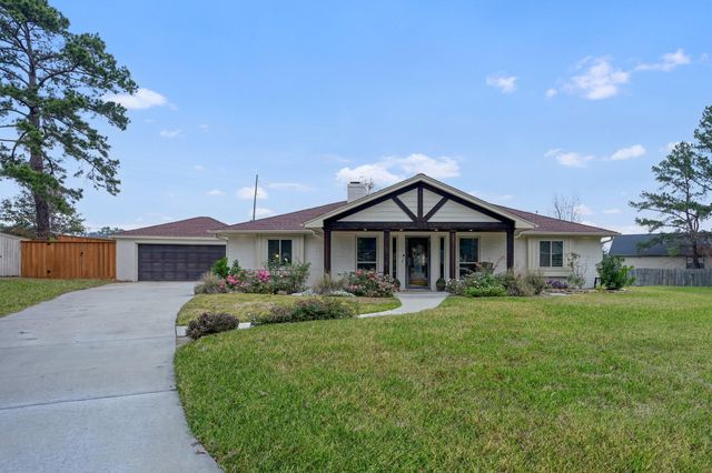 8 Cambridge Circle, Conroe, TX 77304