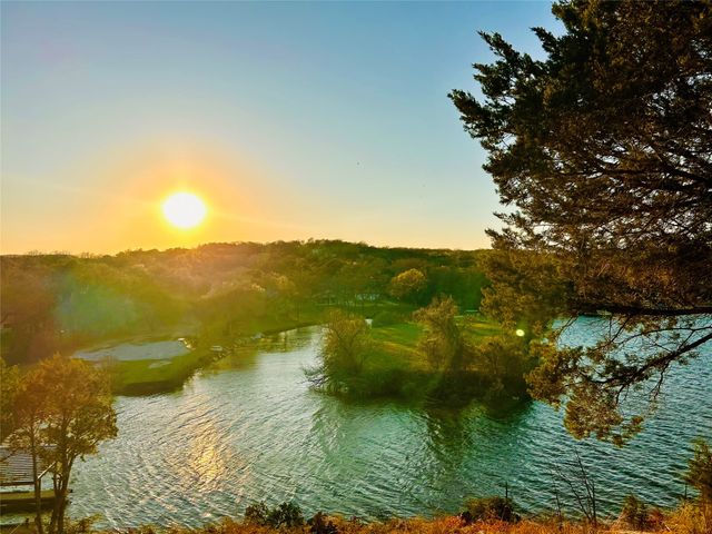 4305 Zuni Court, Granbury, TX 76048