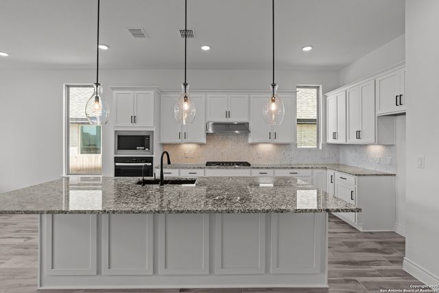 1416 Hallettsville, San Antonio, TX 78253