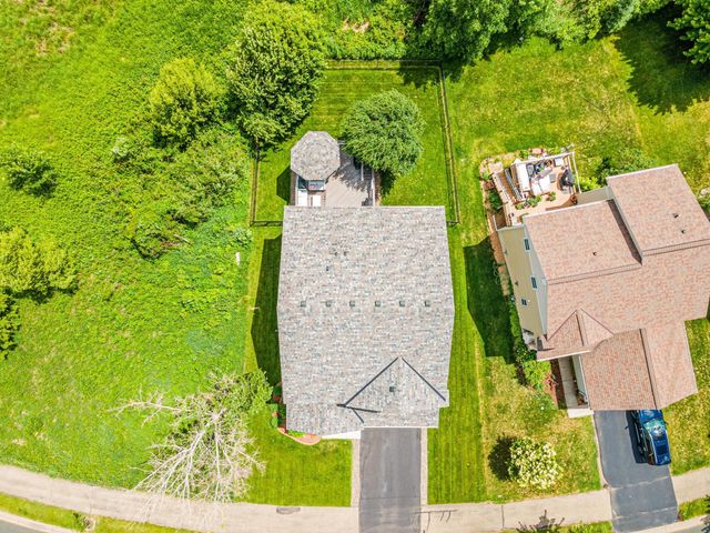 4689 Heritage Parkway N, Hugo, MN 55038