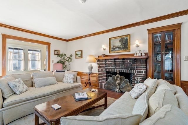 18 Fairfax Rd, Milton, MA 02186