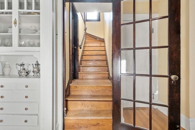 18 Fairfax Rd, Milton, MA 02186