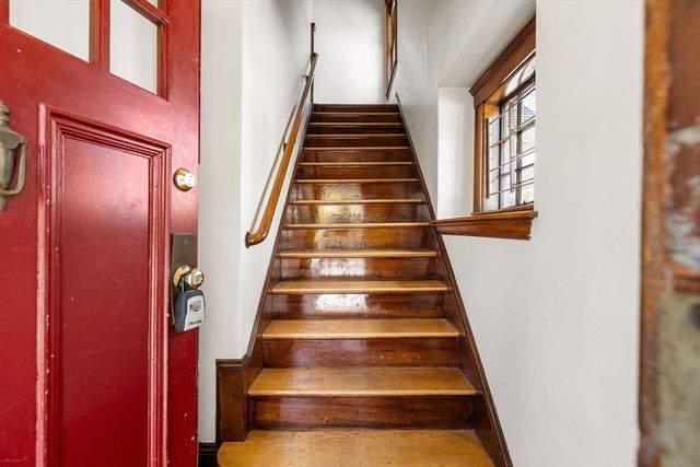 18 Fairfax Rd, Milton, MA 02186