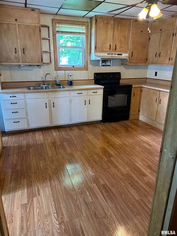 1428 N MAIN Street, Lewistown, IL 61452