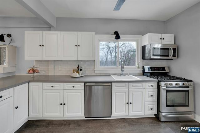 561 Lincoln Avenue, Glen Rock, NJ 07452