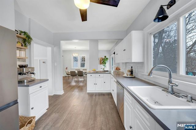 561 Lincoln Avenue, Glen Rock, NJ 07452