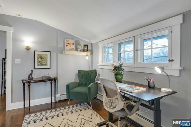 561 Lincoln Avenue, Glen Rock, NJ 07452