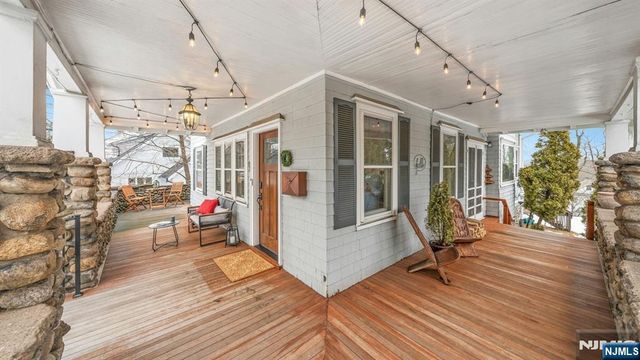 561 Lincoln Avenue, Glen Rock, NJ 07452