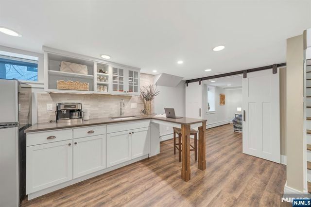 561 Lincoln Avenue, Glen Rock, NJ 07452