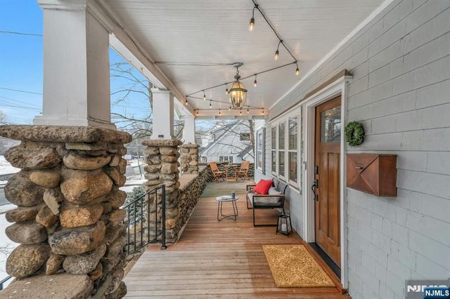 561 Lincoln Avenue, Glen Rock, NJ 07452