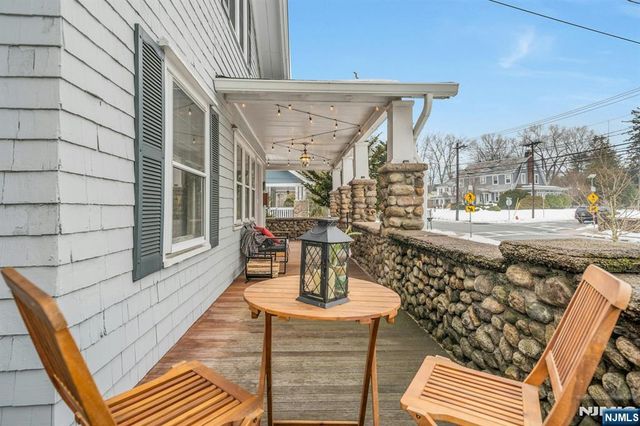 561 Lincoln Avenue, Glen Rock, NJ 07452