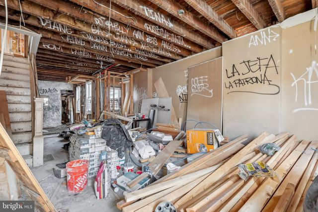 2911 N HOWARD ST, Philadelphia, PA 19133