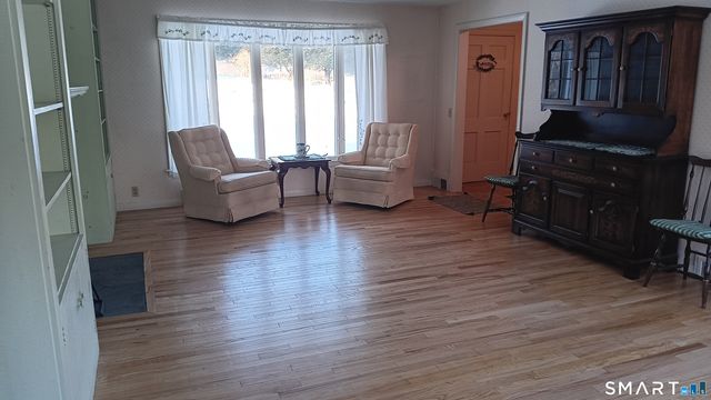 414 Canterbury Road, Brooklyn, CT 06234