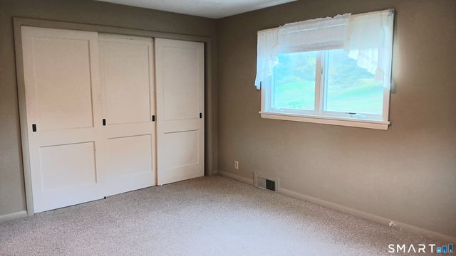 414 Canterbury Road, Brooklyn, CT 06234