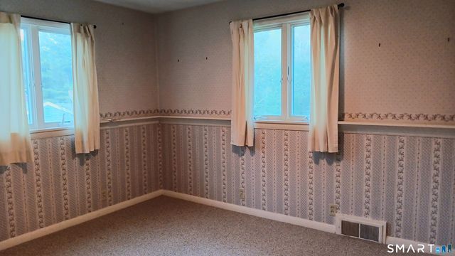 414 Canterbury Road, Brooklyn, CT 06234