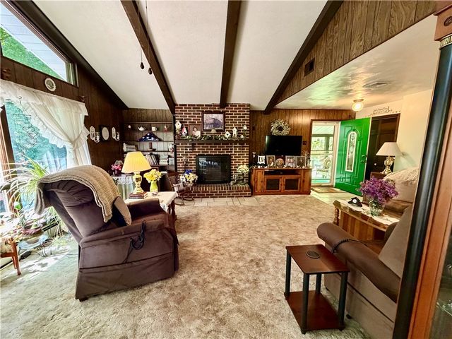 1200 Menk Road, Upper Burrell, PA 15068