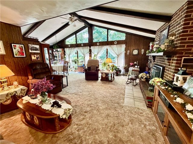 1200 Menk Road, Upper Burrell, PA 15068