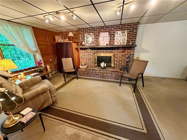 1200 Menk Road, Upper Burrell, PA 15068