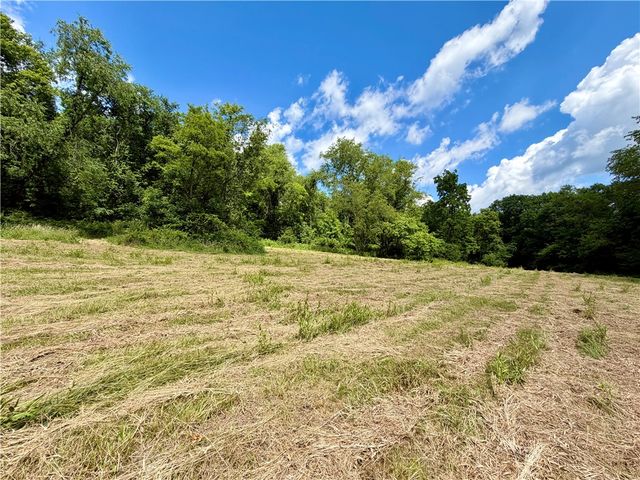 1200 Menk Road, Upper Burrell, PA 15068