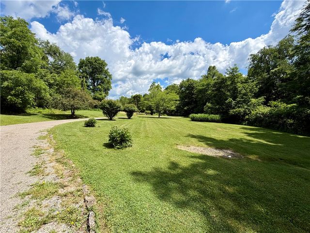 1200 Menk Road, Upper Burrell, PA 15068