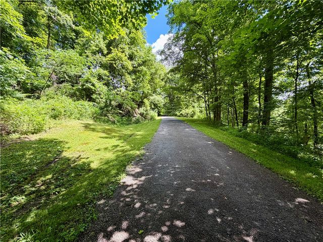 1200 Menk Road, Upper Burrell, PA 15068