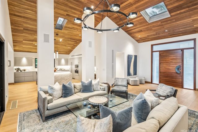 200 S Kalaheo Avenue, Kailua, HI 96734