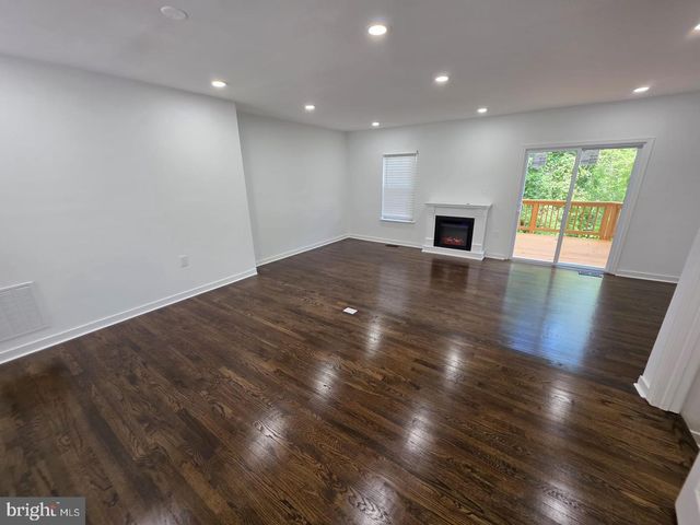 23 GROTTO CT, Germantown, MD 20874