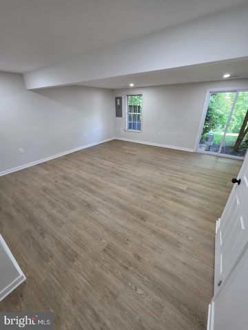 23 GROTTO CT, Germantown, MD 20874