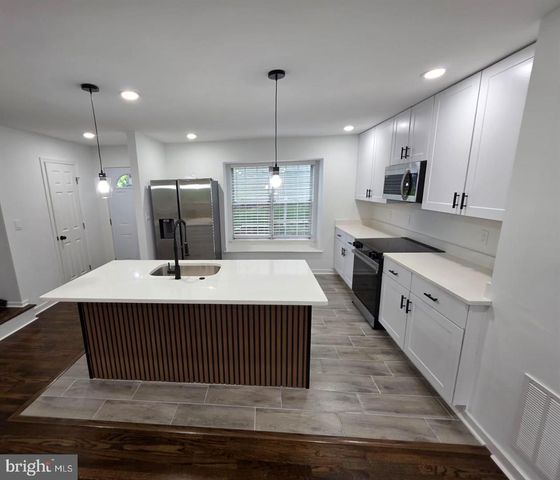 23 GROTTO CT, Germantown, MD 20874