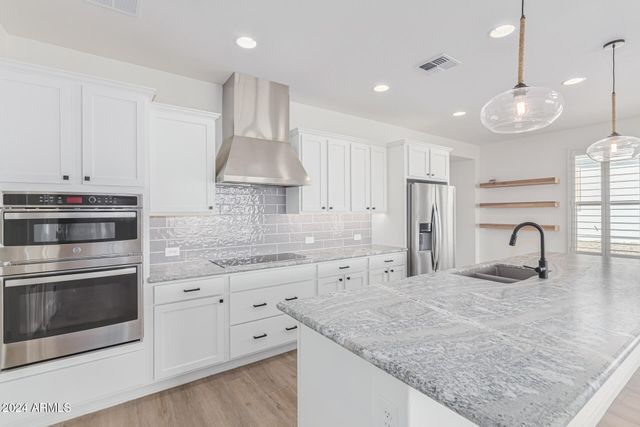 4122 DESERT MOON Drive, Wickenburg, AZ 85390