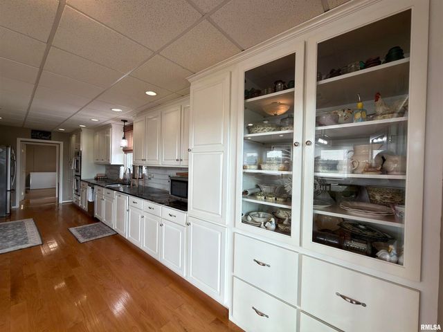 842 State Highway 14, Carmi, IL 62821