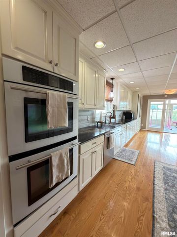 842 State Highway 14, Carmi, IL 62821