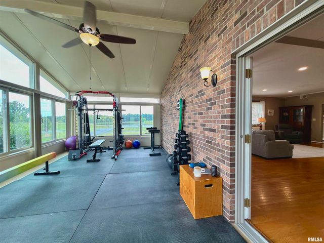 842 State Highway 14, Carmi, IL 62821